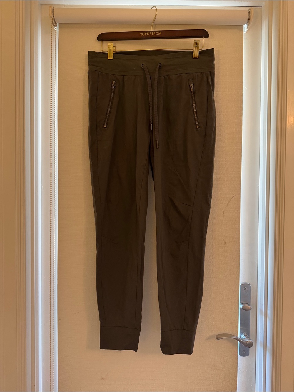 Athleta Olive Green Women’s Trekkie Joggers
